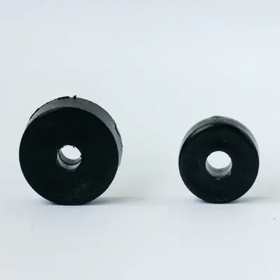Foto: Bucha de Nylon - 6,35cm x 3,5cm